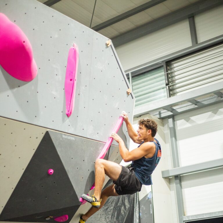 490484789 653665684327868 3729953242422764135 n 768x768