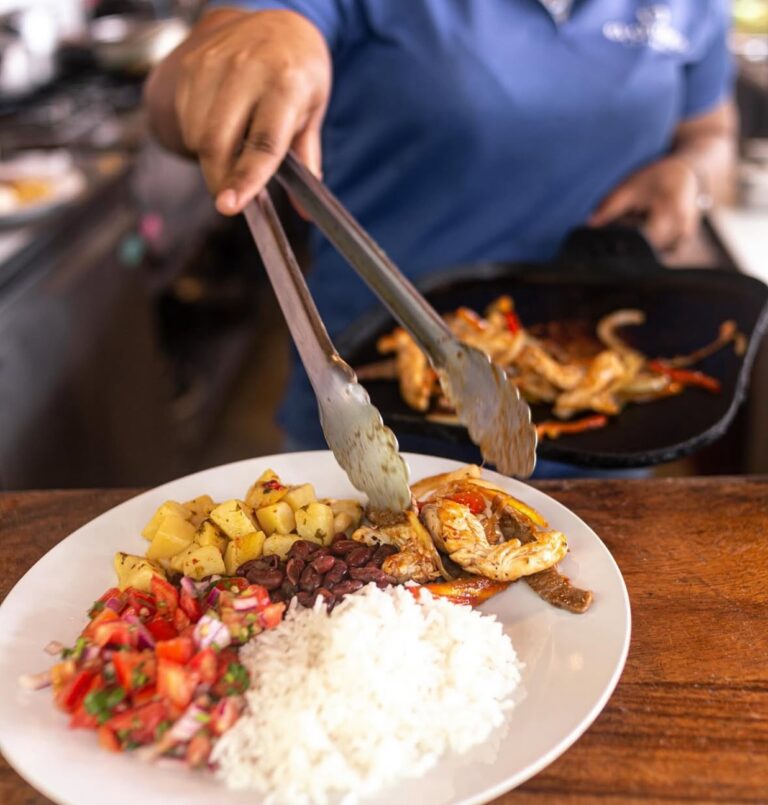 561522720 18080427692314332 3560351811493958490 n 768x805