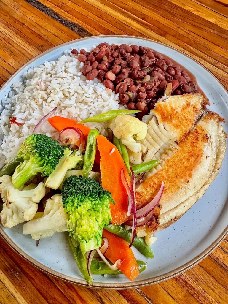 566036501 18081757505314332 7737528702566448403 n 769x1024