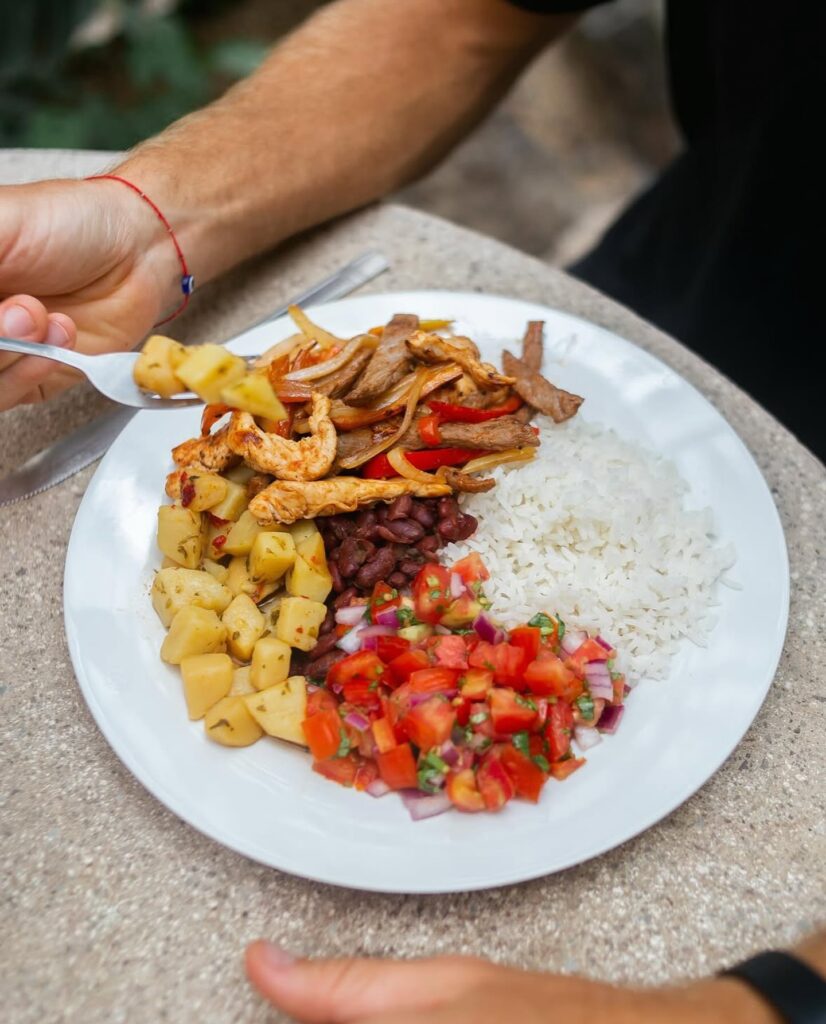 576608728 18084076535314332 4890117345437707898 n 826x1024