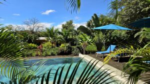 OTA251104 12 Piscine Jour 300x169