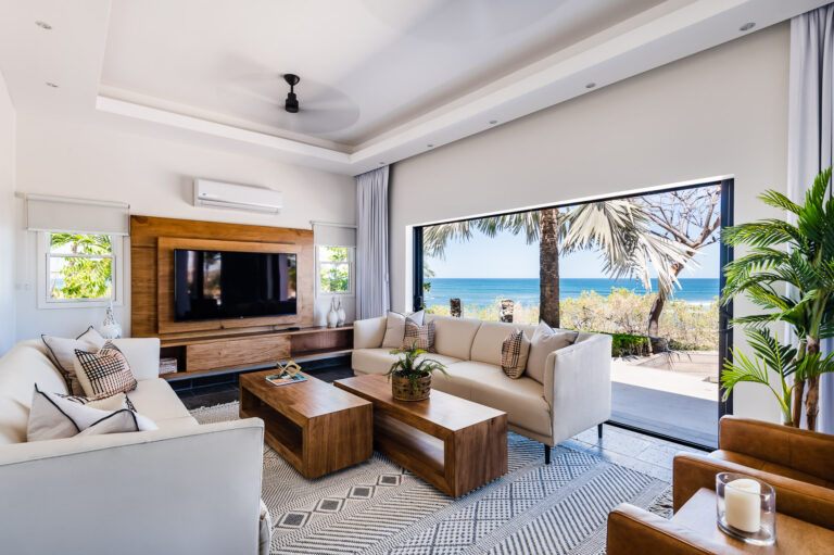 7.Living Room 768x511