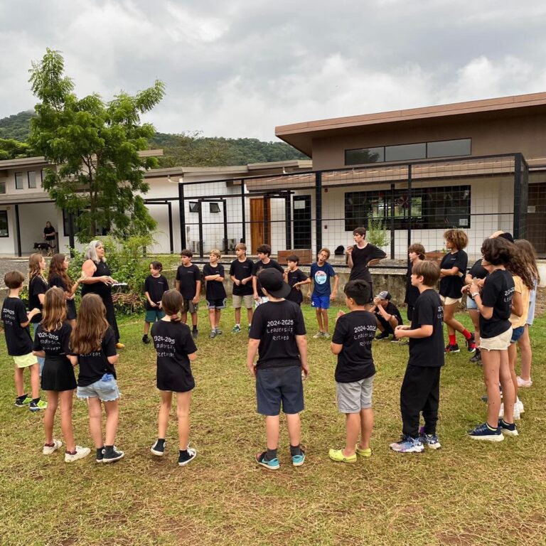 489822479 1407910510641802 7393575388777323243 n 768x768