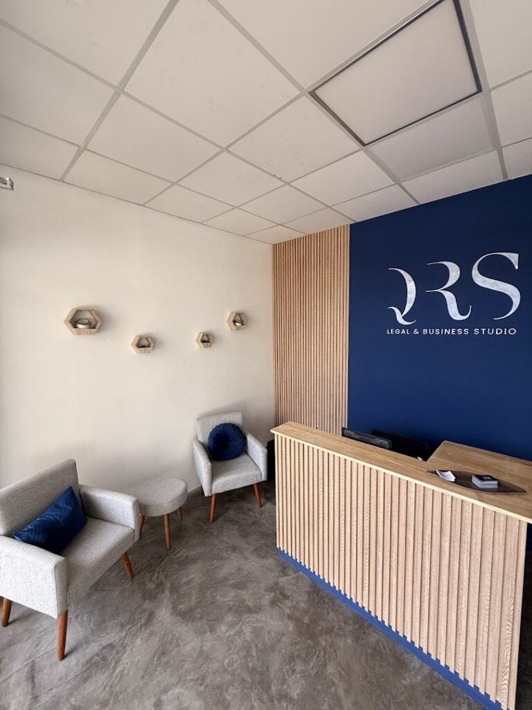 01 qrs legal business studio 768x1024