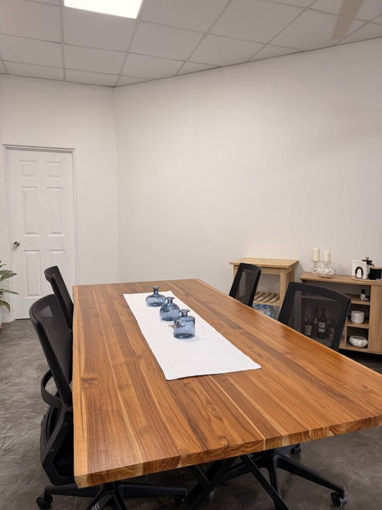 02 qrs legal business studio 768x1024