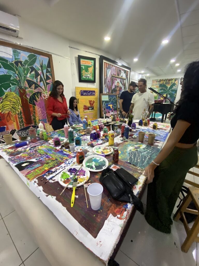 04 art gallery cafe junior rodriguez 768x1024