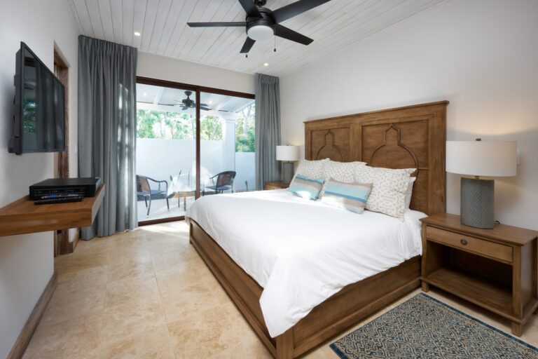 04 indigo home 768x512