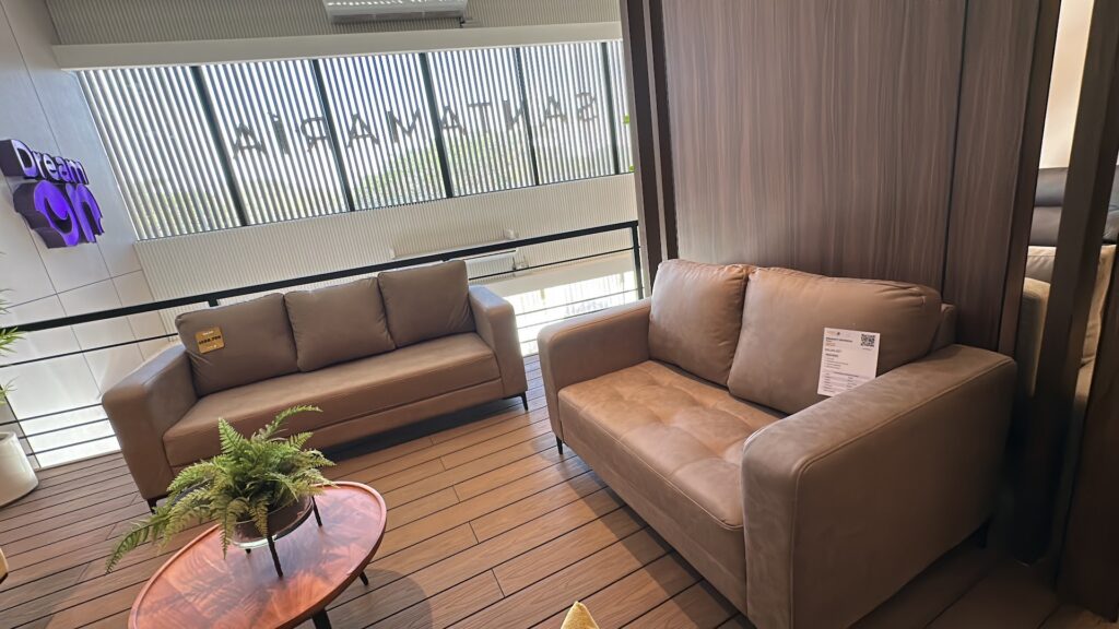 04 the sofa factory 1024x576