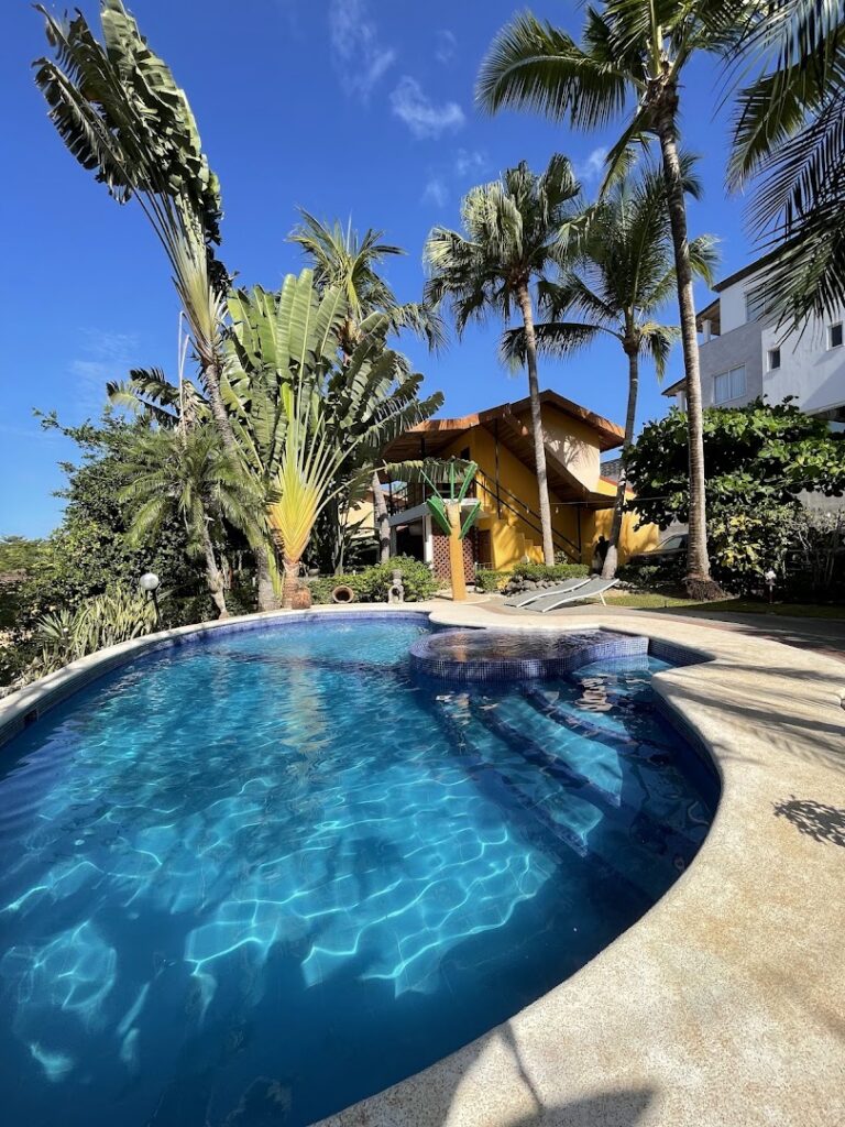 apartamentos las palmas en tamarindo 4 1 768x1024