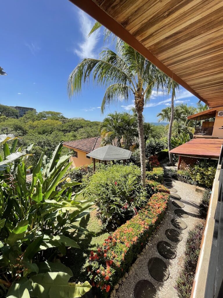 apartamentos las palmas en tamarindo 5 1 768x1024