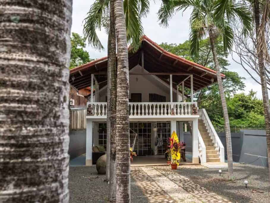 Mai Ke Kai Surf House in Tamarindo, Costa Rica