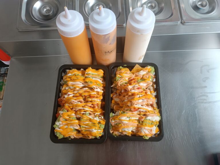 yummys street food 3 1 768x576